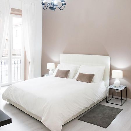 De Amicis Apartment Near Duomo มิลาน ภายนอก รูปภาพ