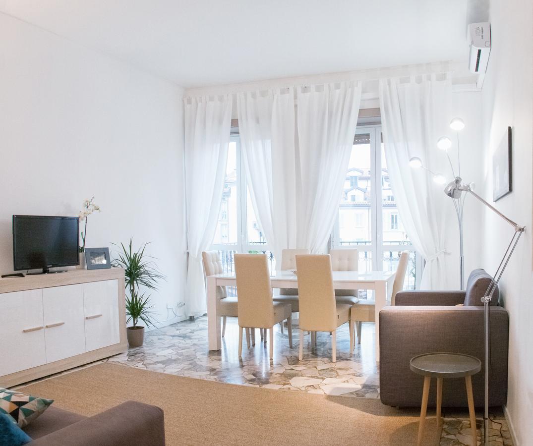 De Amicis Apartment Near Duomo มิลาน ภายนอก รูปภาพ